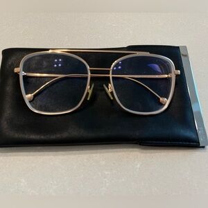 Fendi eyeglass only no lense~ like new condition